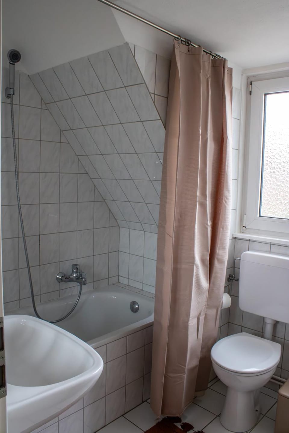 Shower, Toilet, Bathroom, Bath, towels
