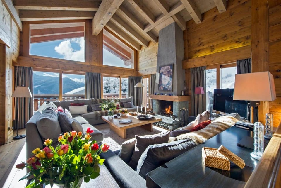 Chalet with Hot Tub and Stunning Views Villa in Riddes