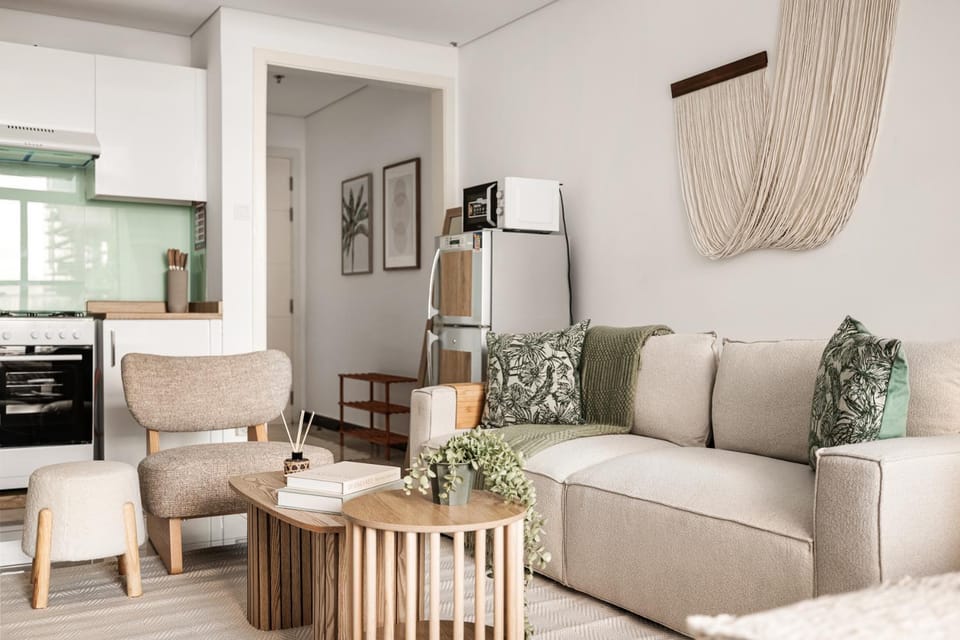 New! Serene Studio with Balcony and Pool Crystal Res Apartment in Dubai