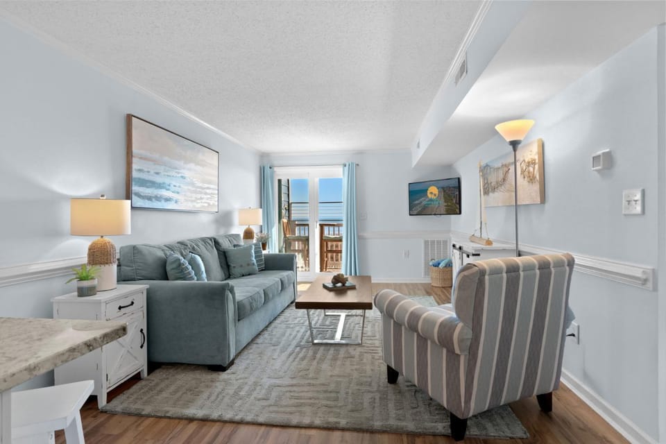 Summer Place A8 - Oceanfront House in North Myrtle Beach