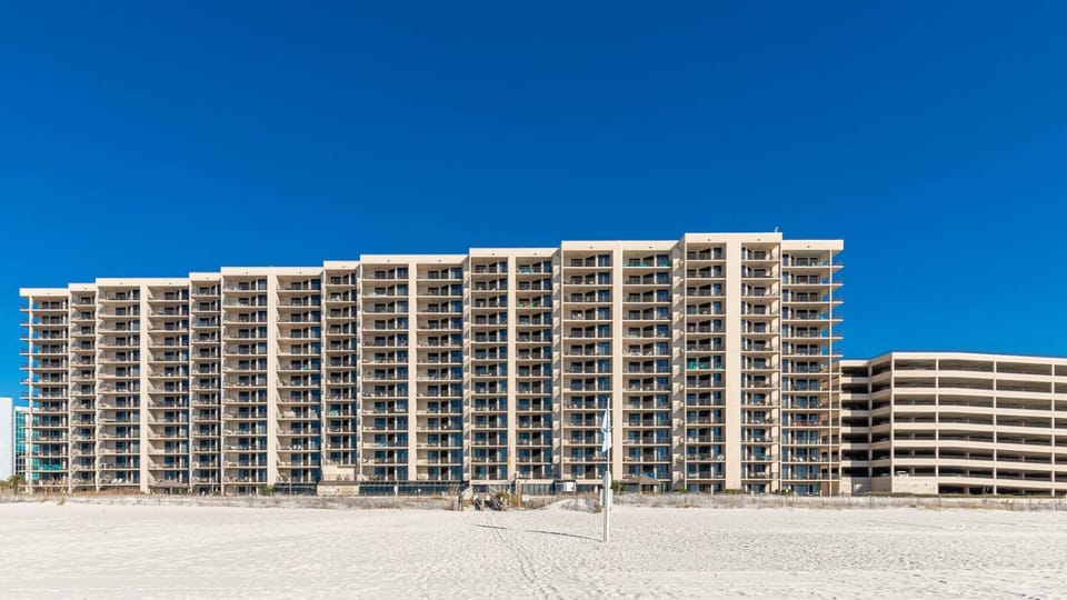 Phoenix X 709 Apartment in Ono Island