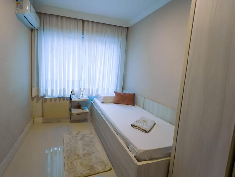 Excelente Ap na Praia Central Av Brasil com 1 vaga disponível Apartment in Camboriú