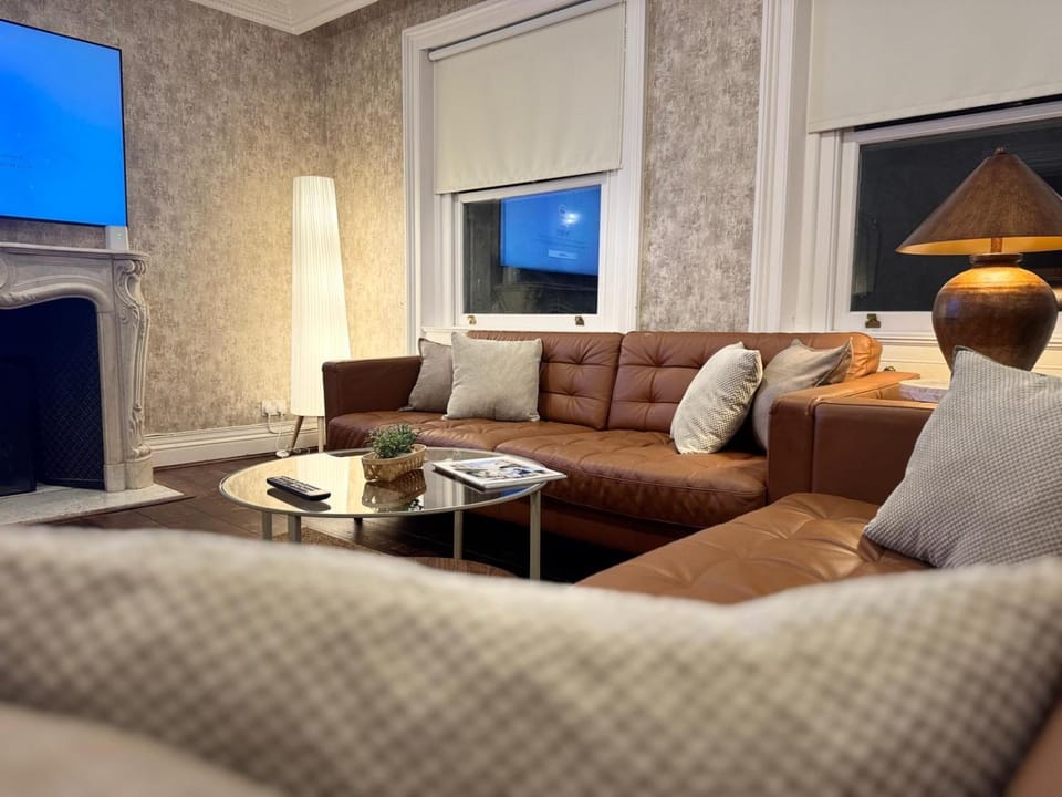 Beaufort Gardens Luxury Duplex Penthouse, Knightsbridge Apartment in City of Westminster