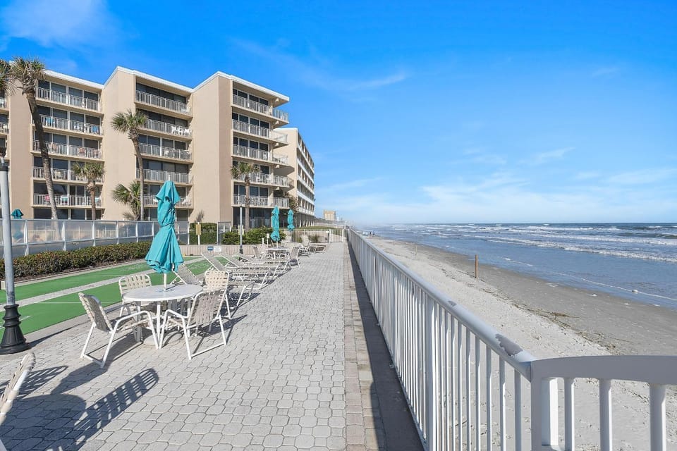 Pelican A403 House in New Smyrna Beach