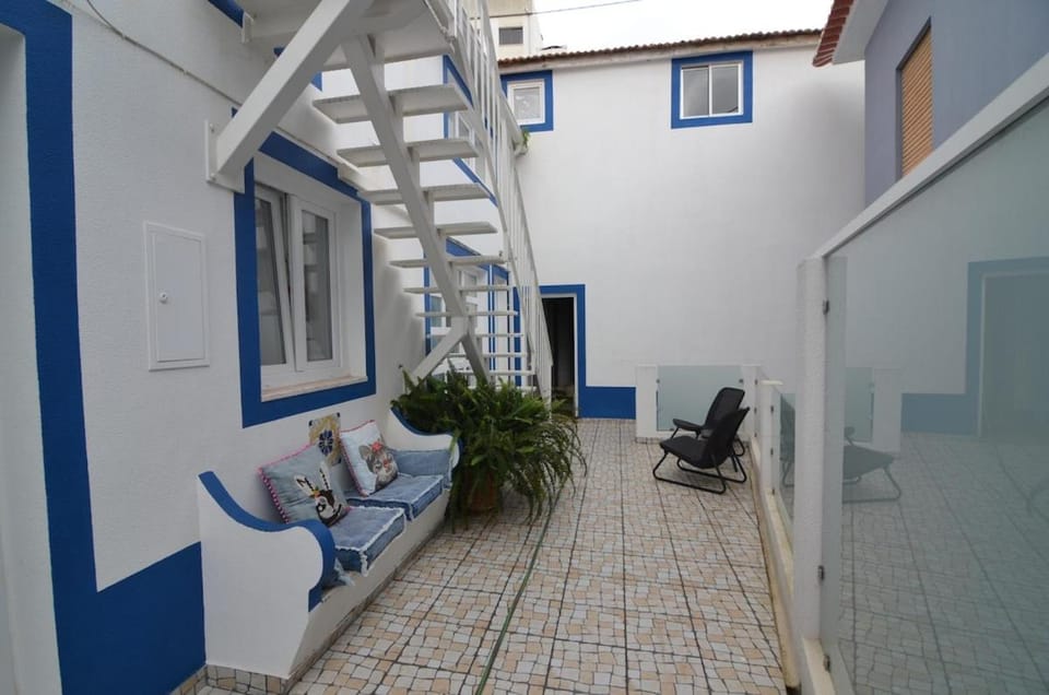 Patio, Seating area
