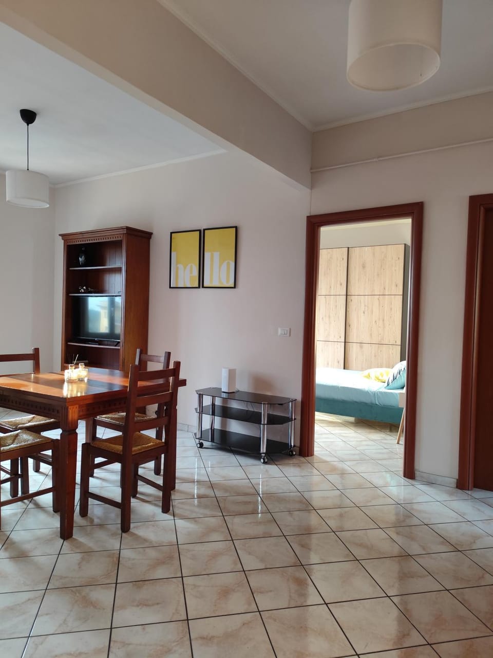TV and multimedia, Living room, Seating area, Dining area, Evening entertainment