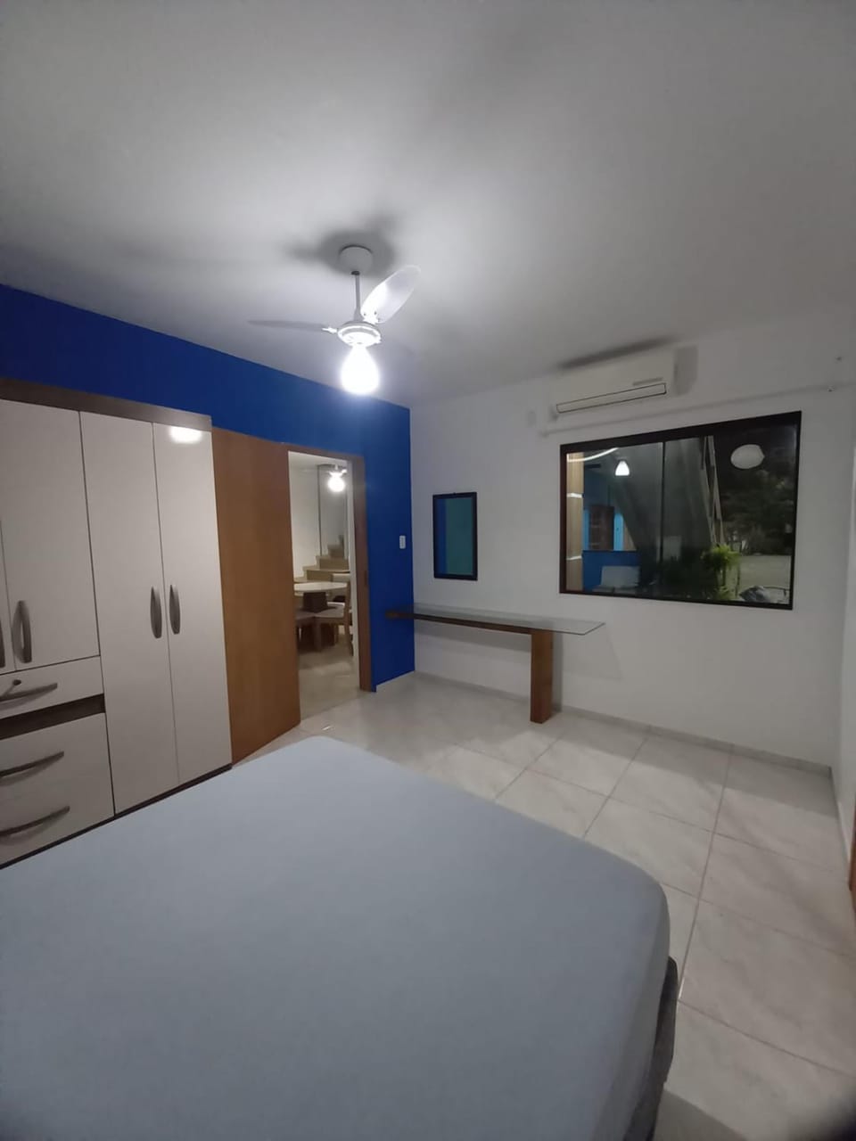 Bed, Bedroom, wardrobe, air conditioner