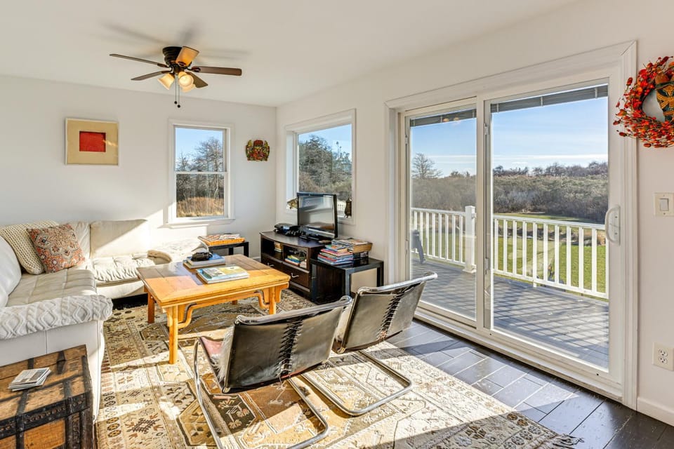 1 Block to Bellport Bay! Scenic Hamptons Hideaway Apartment in Fire Island