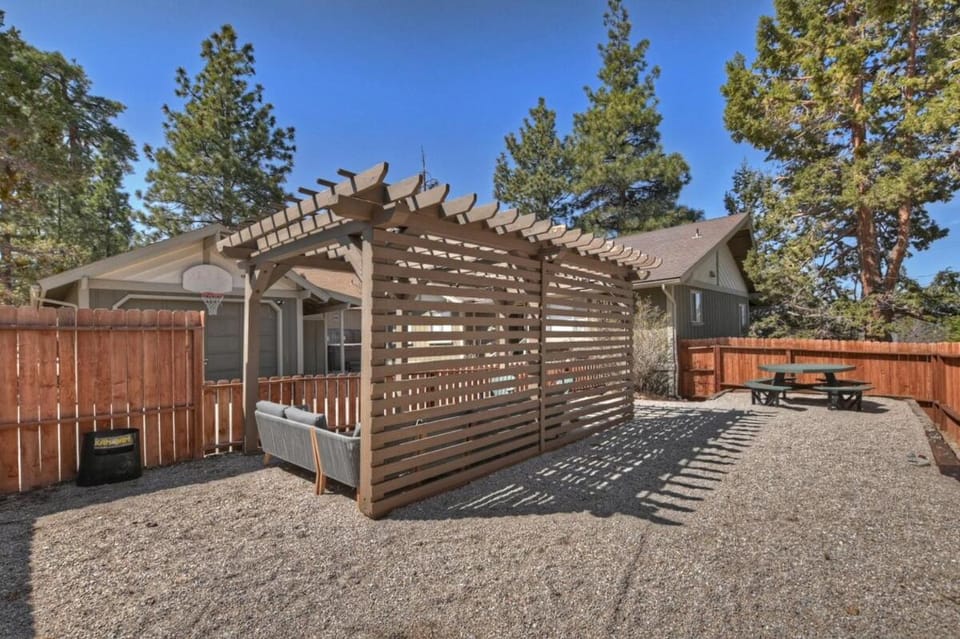 Hideaway Haven⎮Spa, EV, Game Rm, Sauna, Dogs OK! House in Big Bear