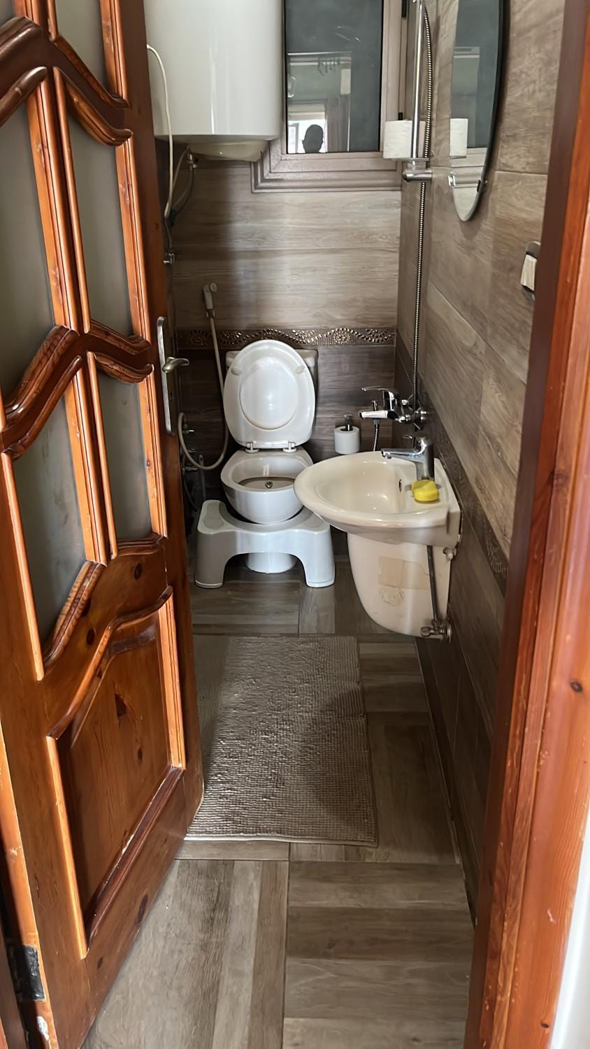 Sunny & Spacious in prime location Apartment in Cairo Governorate