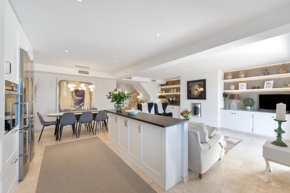 Property building, Living room