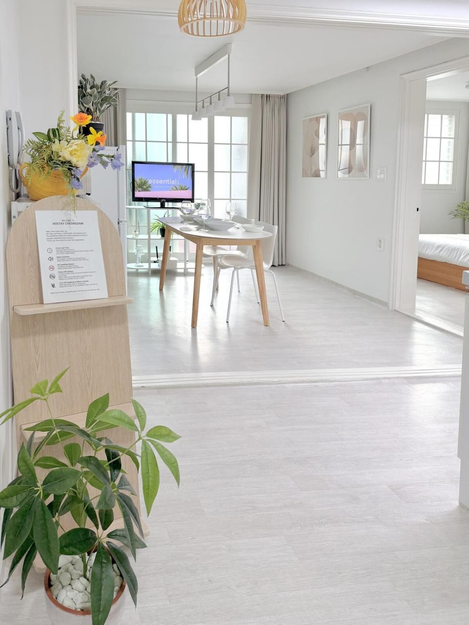 TV and multimedia, Dining area