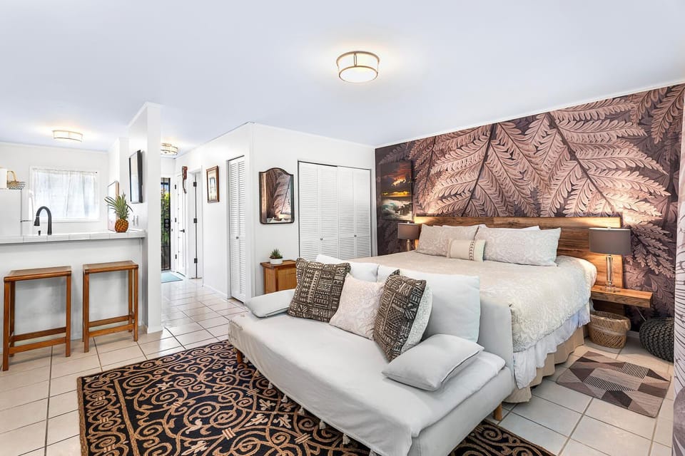 Kona Shores#113: Ground Floor, Remodeled with AC! House in Holualoa