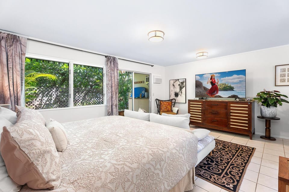 Kona Shores#113: Ground Floor, Remodeled with AC! House in Holualoa