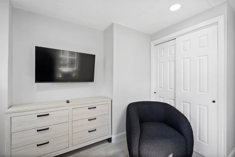 TV and multimedia, wardrobe