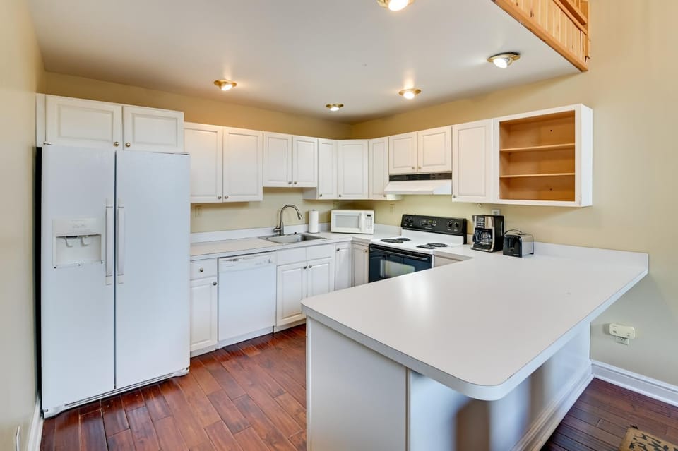 < 1 Mi to Hunter Mtn Skiing: Family-Friendly Stay! House in Hunter