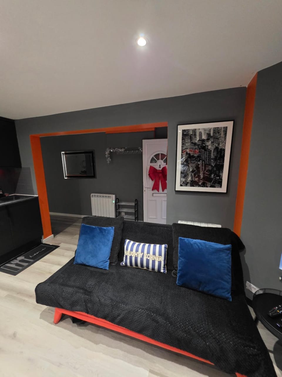 Cozy 2 Bedroom Garden Apt Apartment in Folkestone