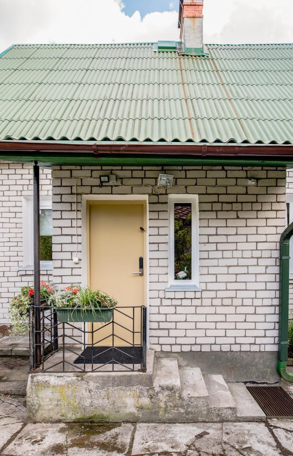 Property building, Day