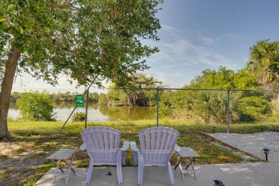 2 Mi to Manasota Key Beaches: Coastal Getaway House in Manasota Key