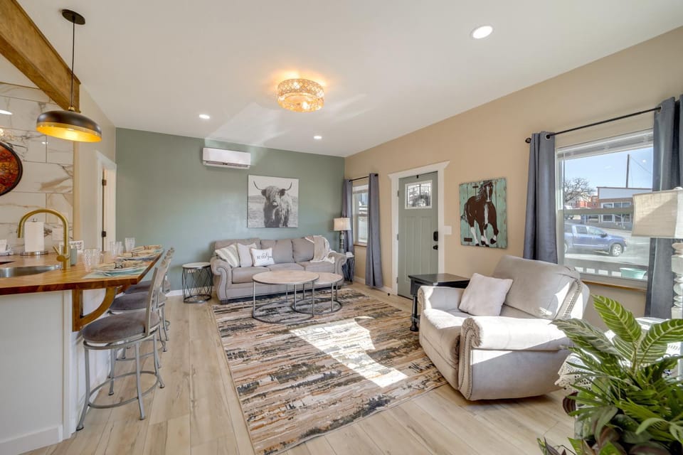 Dtwn McAlester Home Near Wedding Chapel and Casino House in McAlester