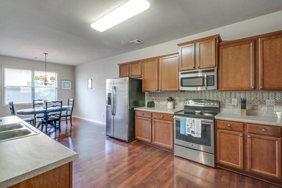 World Cup 3BR Group Hub Near MARTA Rail to Stadium House in Georgia