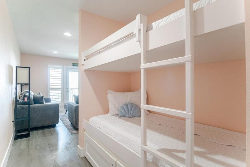 Perdido Beach Bungalow House in Perdido Key