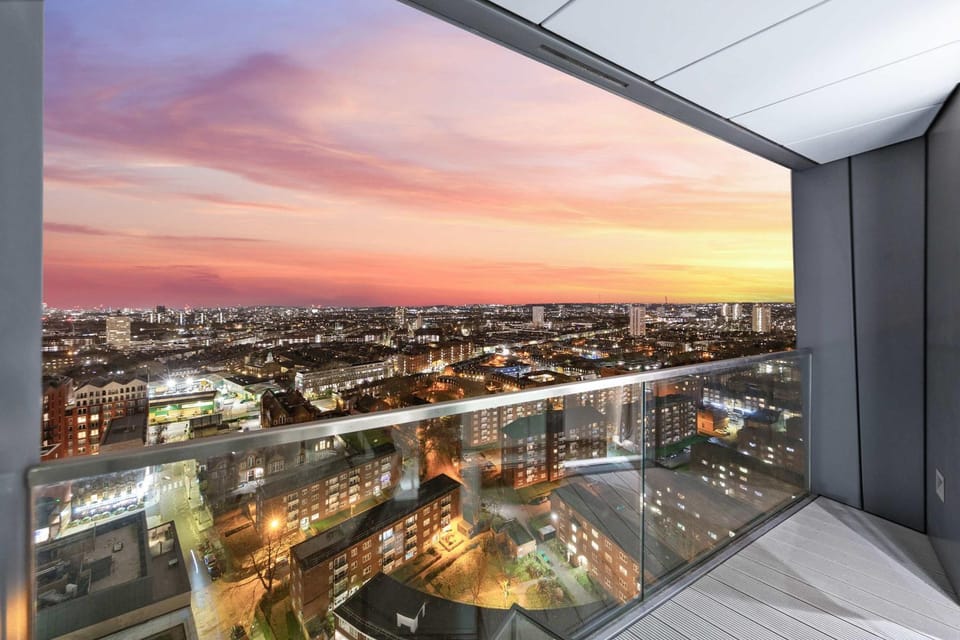 Balcony/Terrace, City view