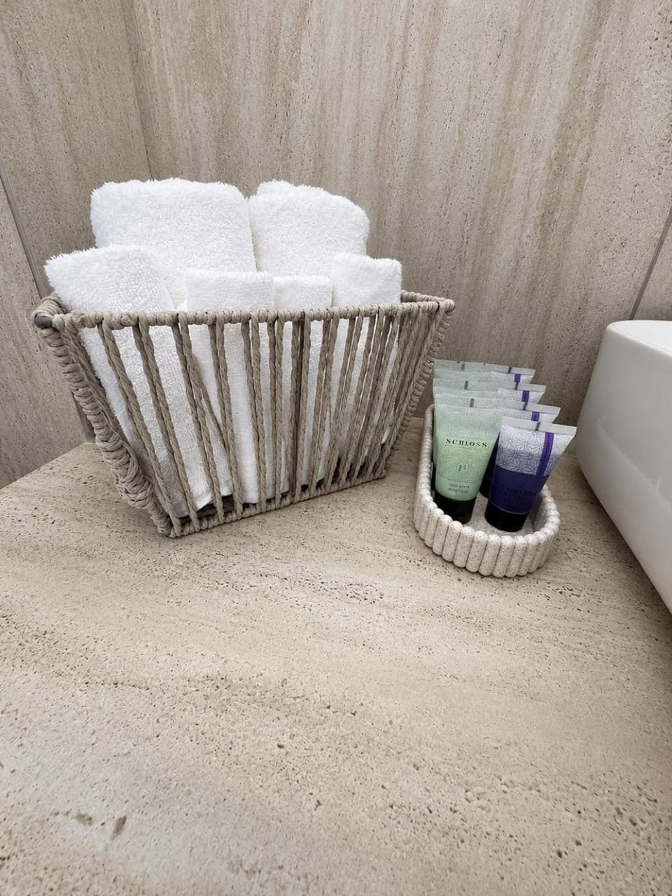 Bathroom, towels