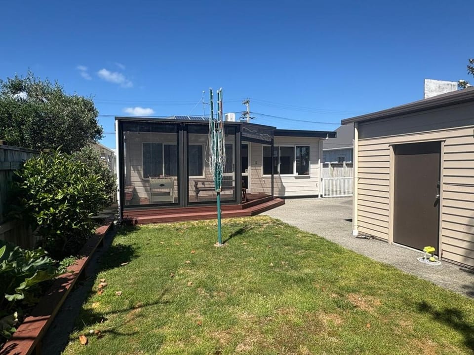 Stylish Petone Stay House in Lower Hutt