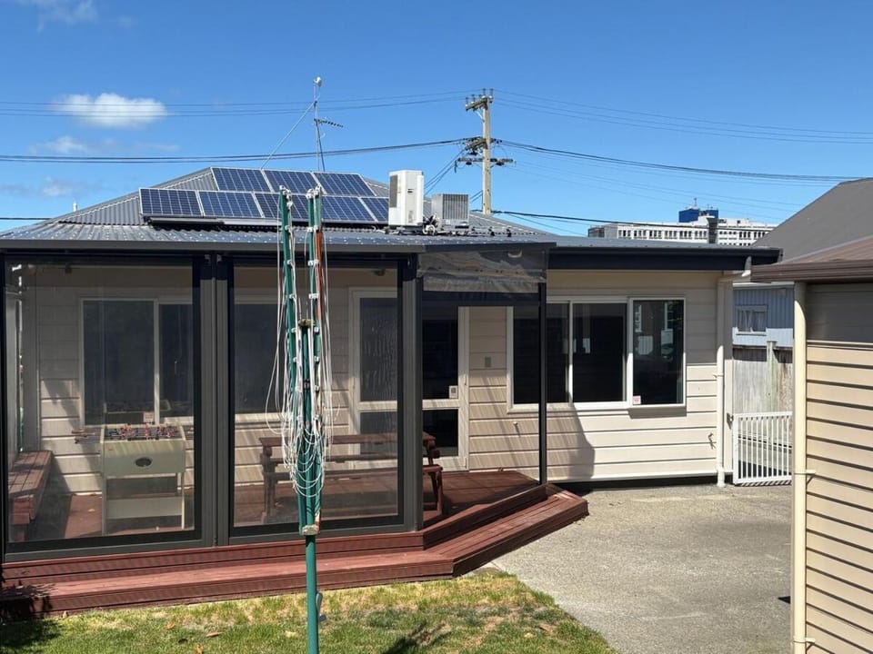 Stylish Petone Stay House in Lower Hutt