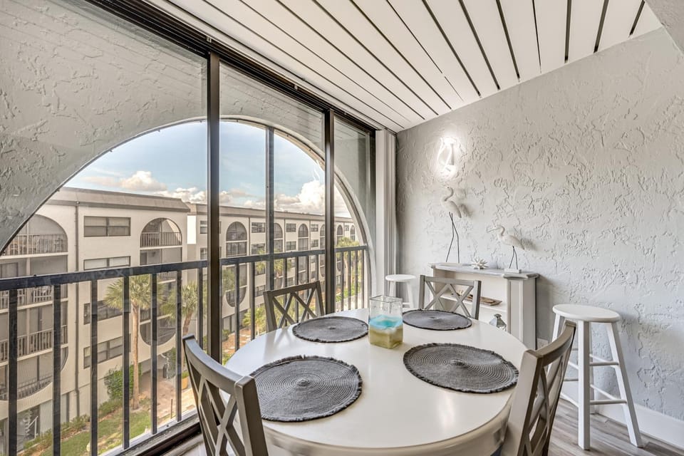 2 Mi to Beach! Unit w/ Pool Access on Marco Island House in Marco Island