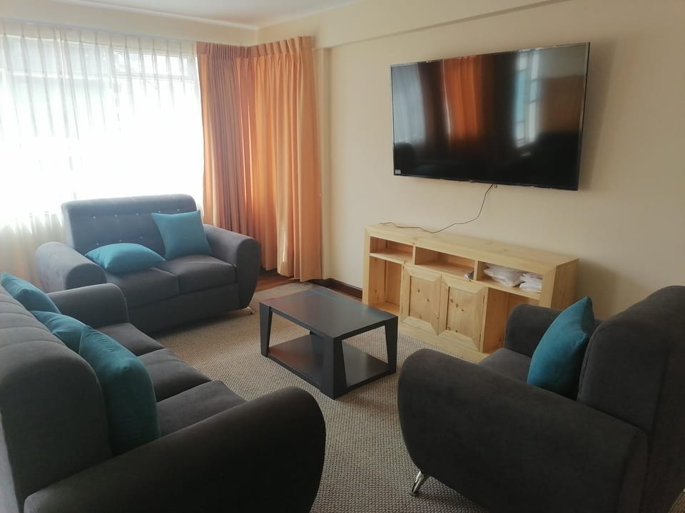 Communal lounge/ TV room, TV and multimedia, Living room, Seating area
