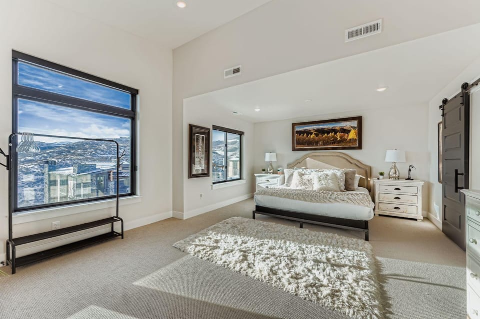 Luxurious 4 Bedroom Retreat close to Deer Valley East 1936 House in Wasatch County