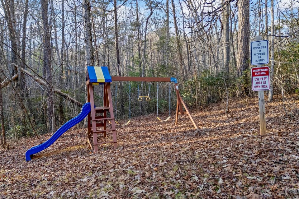 Mountain Cabin Fireplace Views Fire Pit Cabin in Sautee Nacoochee