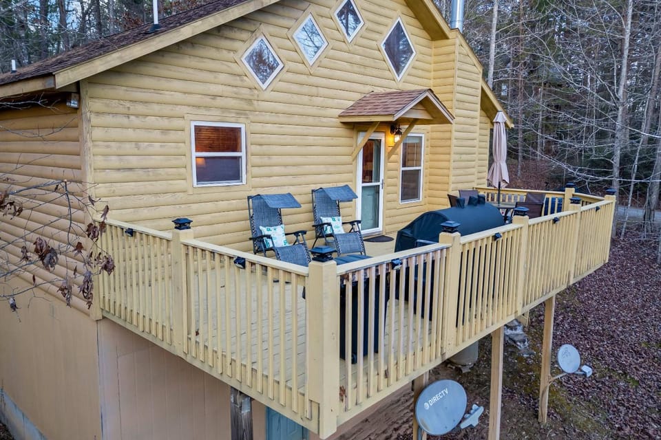 Mountain Cabin Fireplace Views Fire Pit Cabin in Sautee Nacoochee