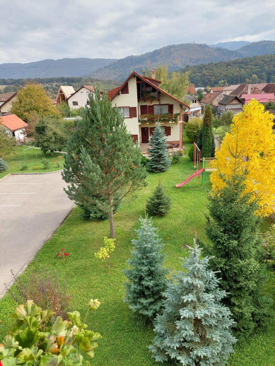 Vila Old Cars Bed and Breakfast in Brașov County