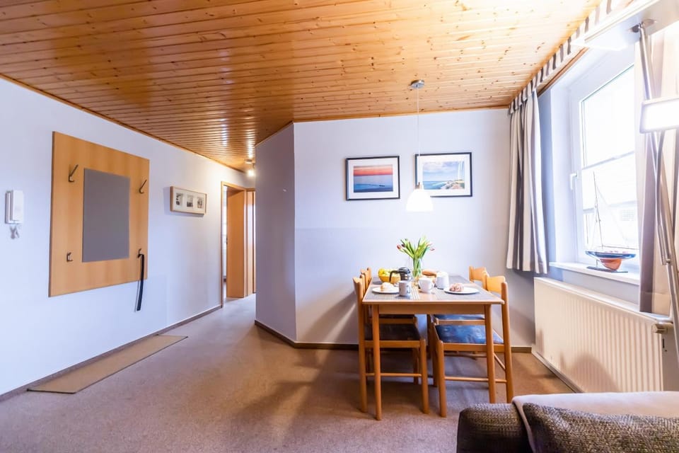 Bütow WE6 mit Parkplatz - ABC12 Apartment in Wismar