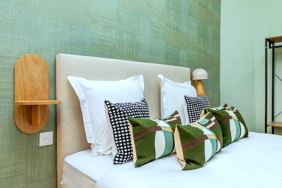 Central, air-conditioned and designer - Pereire Apartment in Levallois-Perret