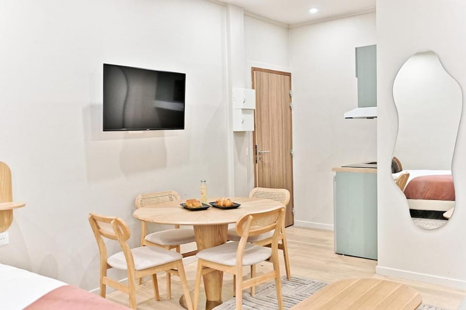 Air-conditioned & comfortable studio in Paris 17 Inn in Levallois-Perret