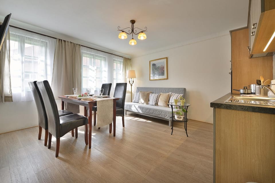 Kitchen or kitchenette, Living room, Seating area