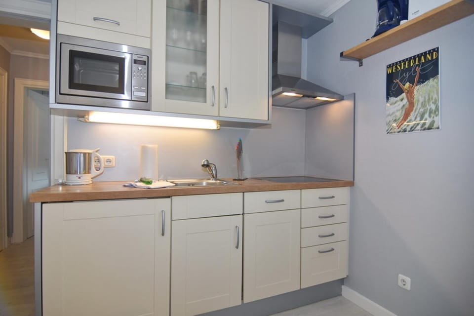 Andreas-Dirks-Straße 7, Whg 5 Apartment in Westerland