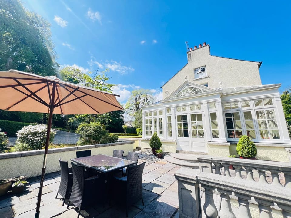 Larchmount House B&B Bed and Breakfast in Northern Ireland