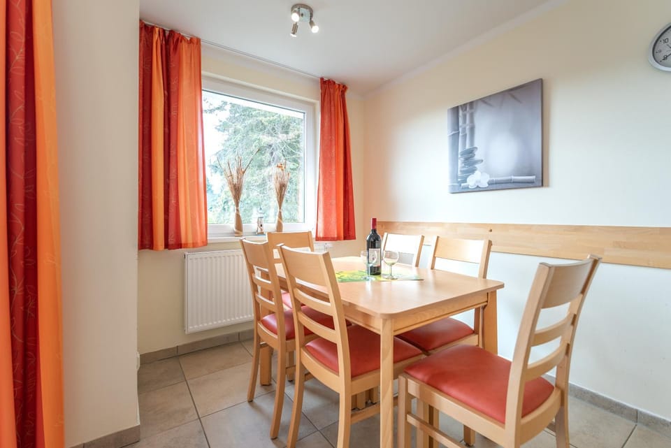 Bernstein-Villa OG 2 Apartment in Heringsdorf