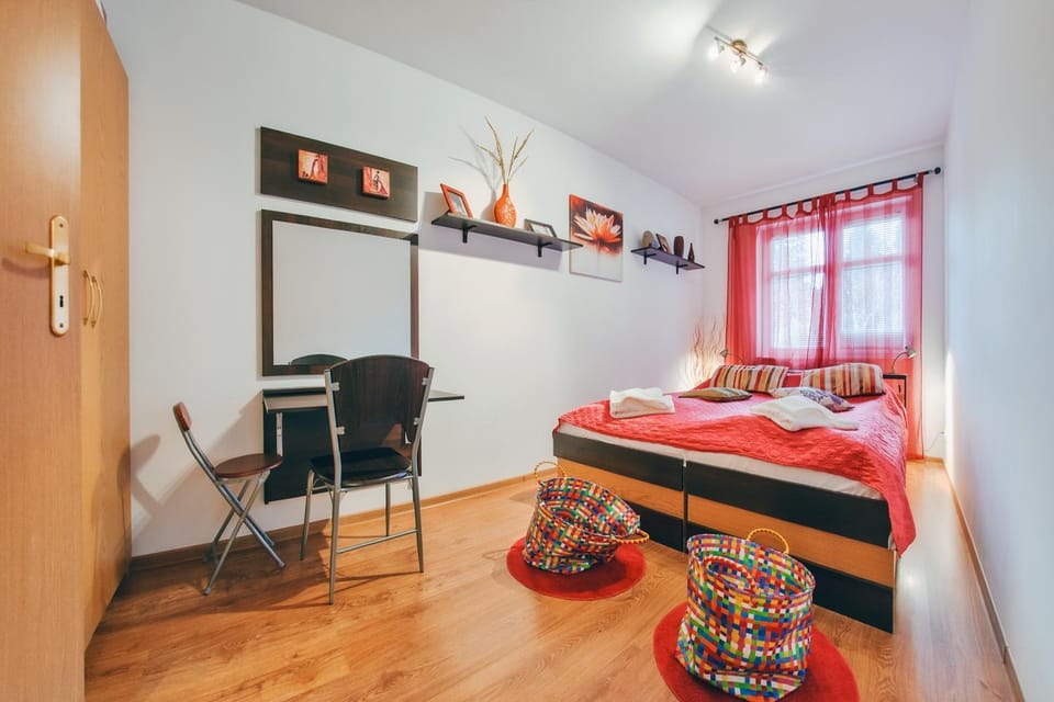 Bed, Bedroom, wardrobe