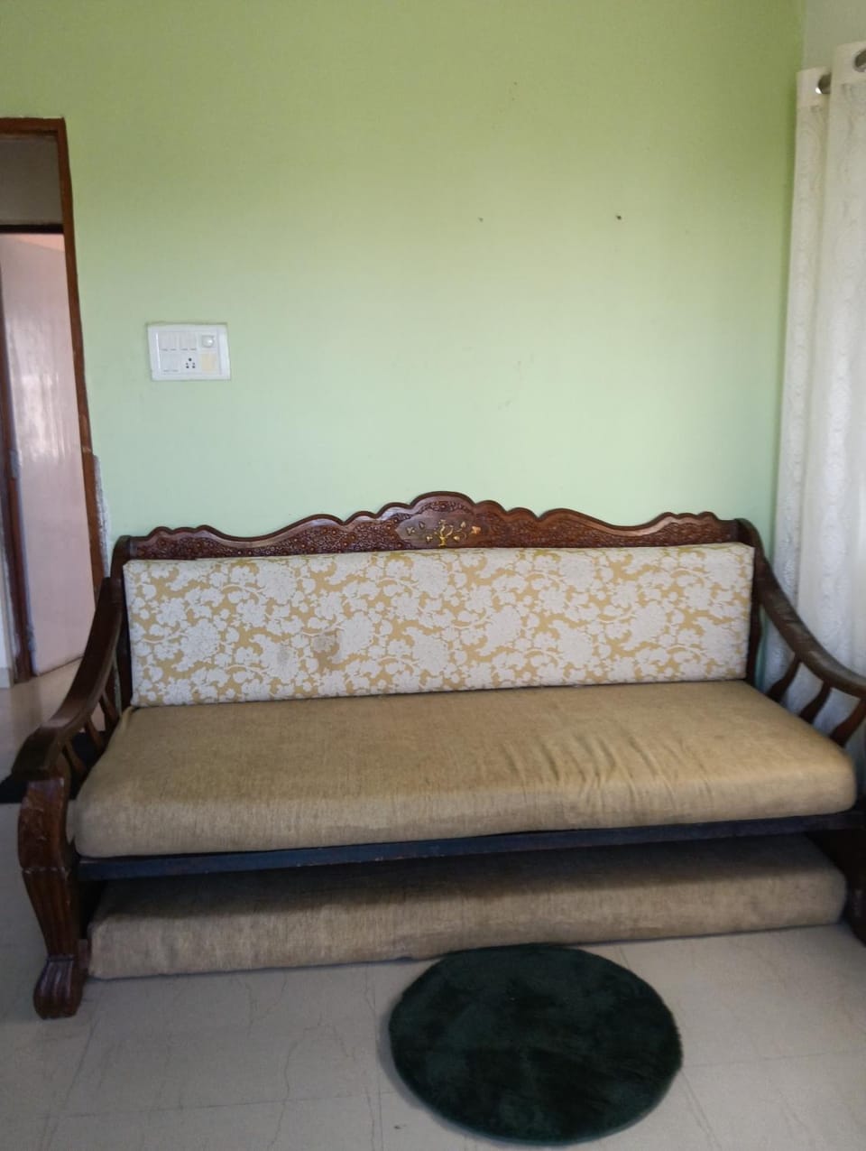 Two BHK a cozy flat for family 3 km away from the airport Apartment in Pune