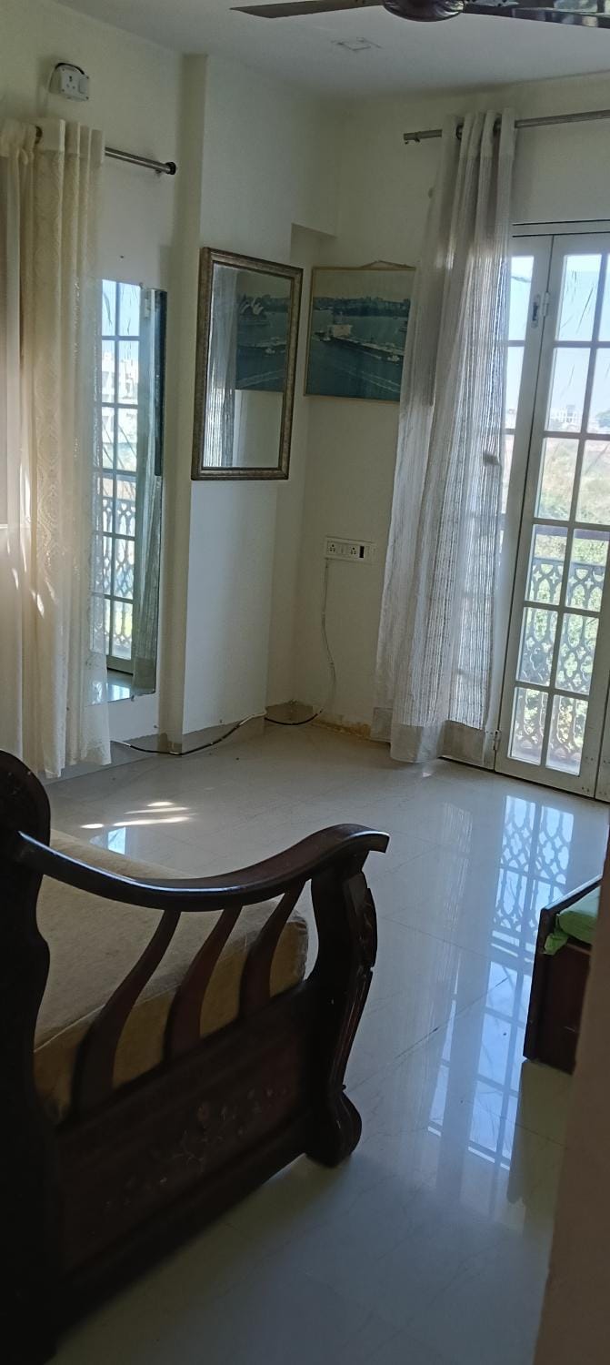 Two BHK a cozy flat for family 3 km away from the airport Apartment in Pune