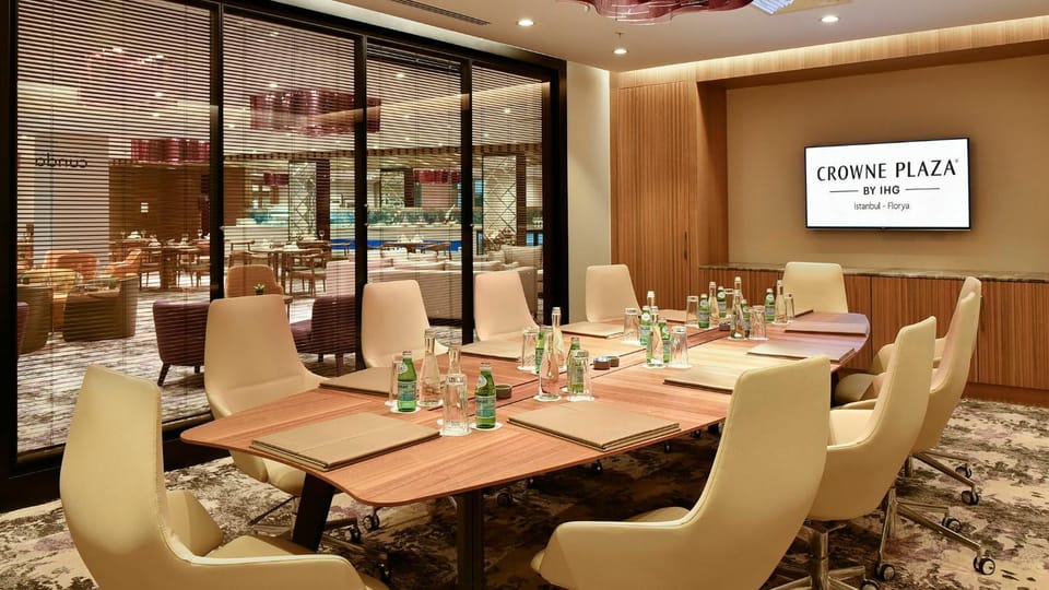 Meeting/conference room
