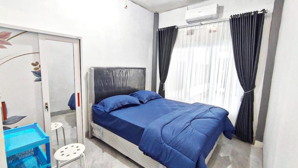 5 Bedrooms Homestay in Jogja-Kangen Homestay Sidokarto House in Special Region of Yogyakarta
