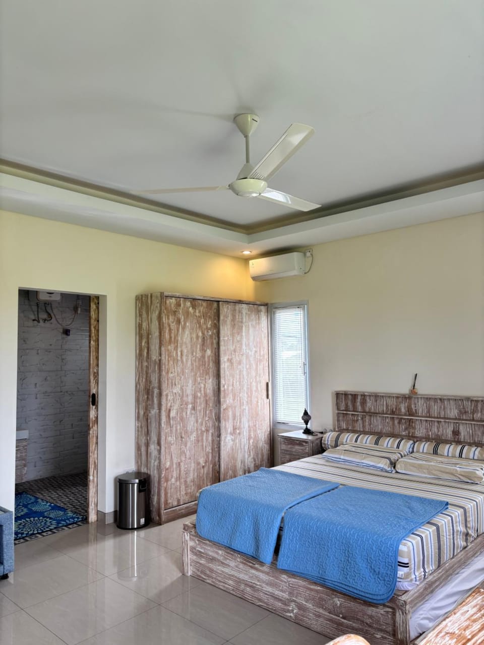 Private Studio Near Kedungu Beach Cozy & Affordable Bed and Breakfast in Kediri