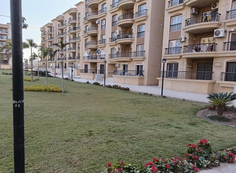 Property building, Neighbourhood